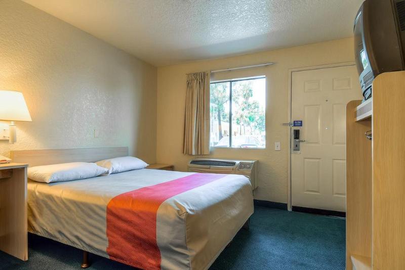 Motel 6-Anaheim, Ca - Buena Park Extérieur photo